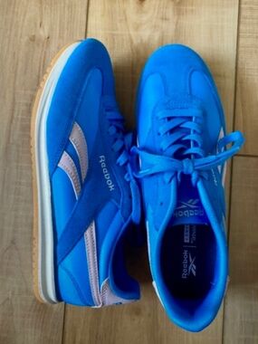 Reeboks-NEVER WORN